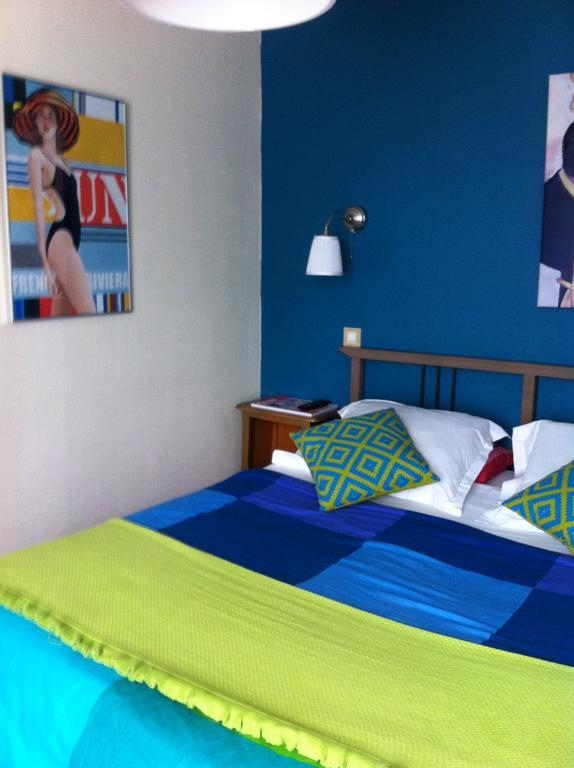 Hotel Les Remp'Arts Guérande Rum bild